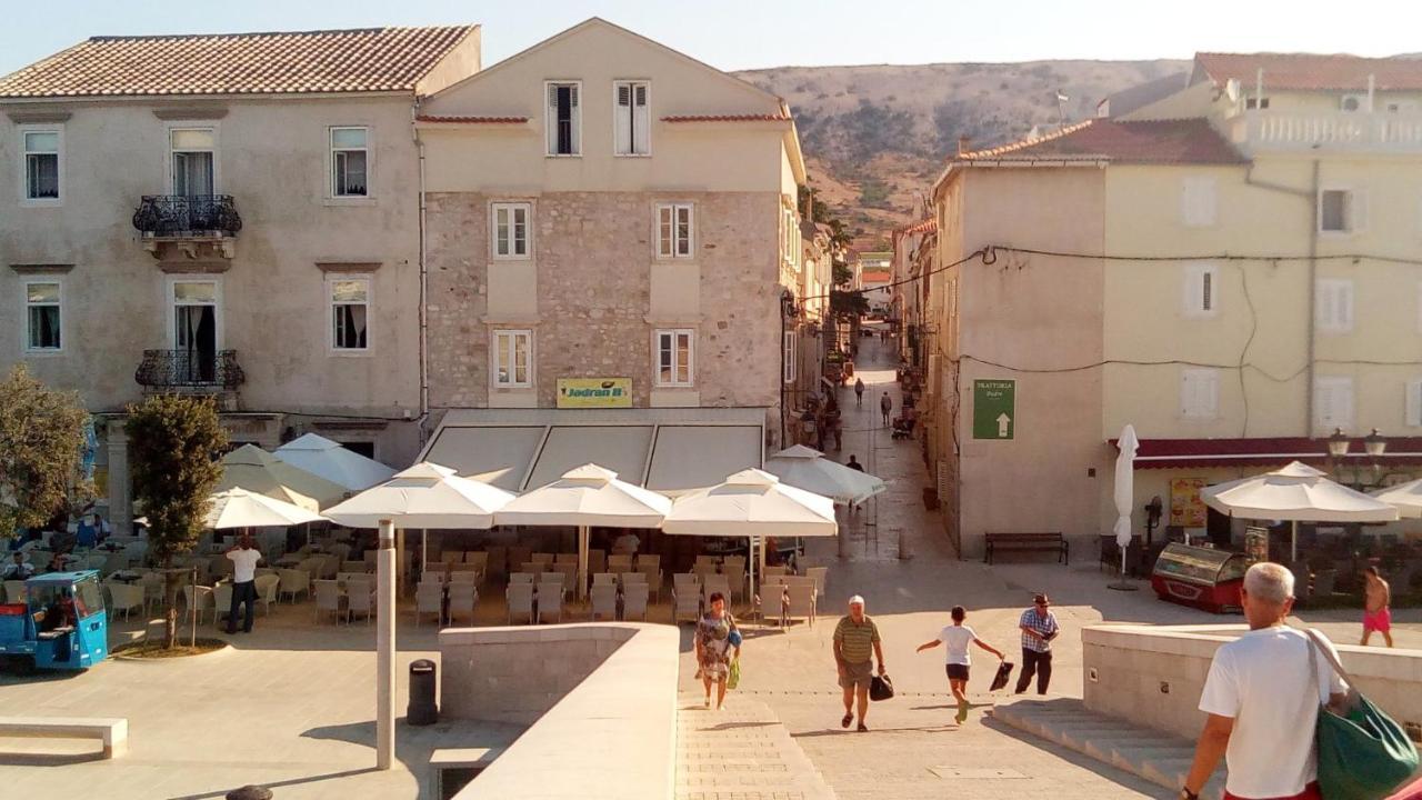 Apartment Pepo Pag باغ المظهر الخارجي الصورة