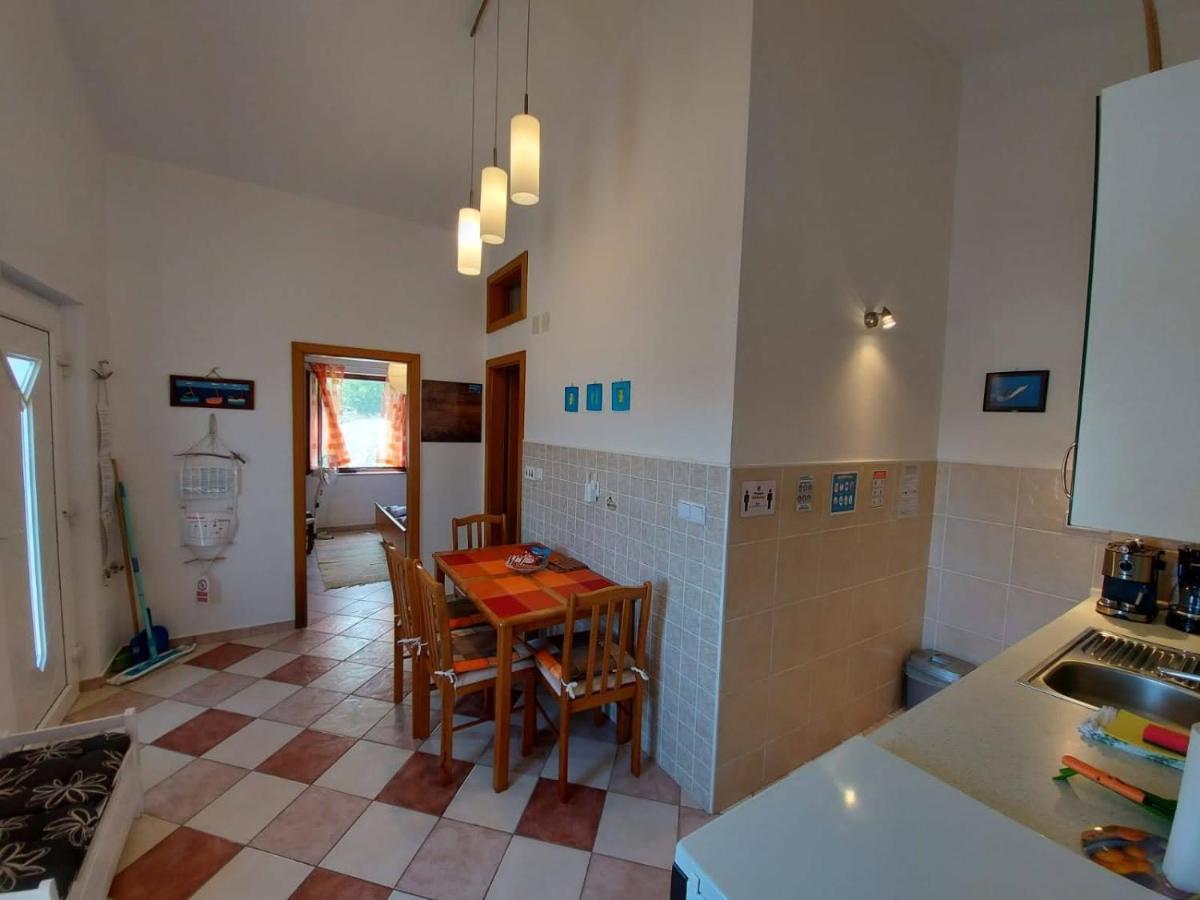 Apartment Pepo Pag باغ المظهر الخارجي الصورة